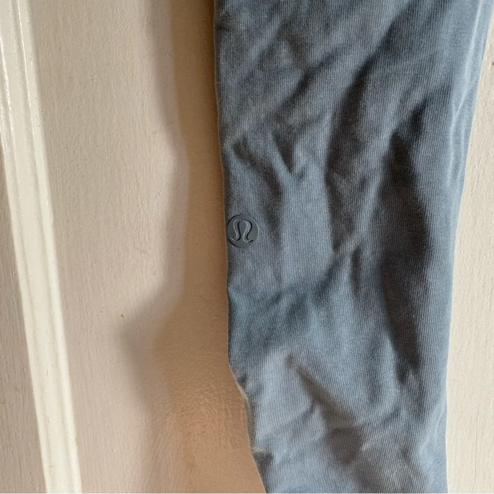 Lululemon Inner Glow Tight 28"
Washed Chambray - Picture 10 of 10